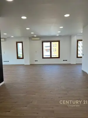 Ufficio in affitto a Hilton Garden Inn, Tirana, 430 m². Foto 3 di 4