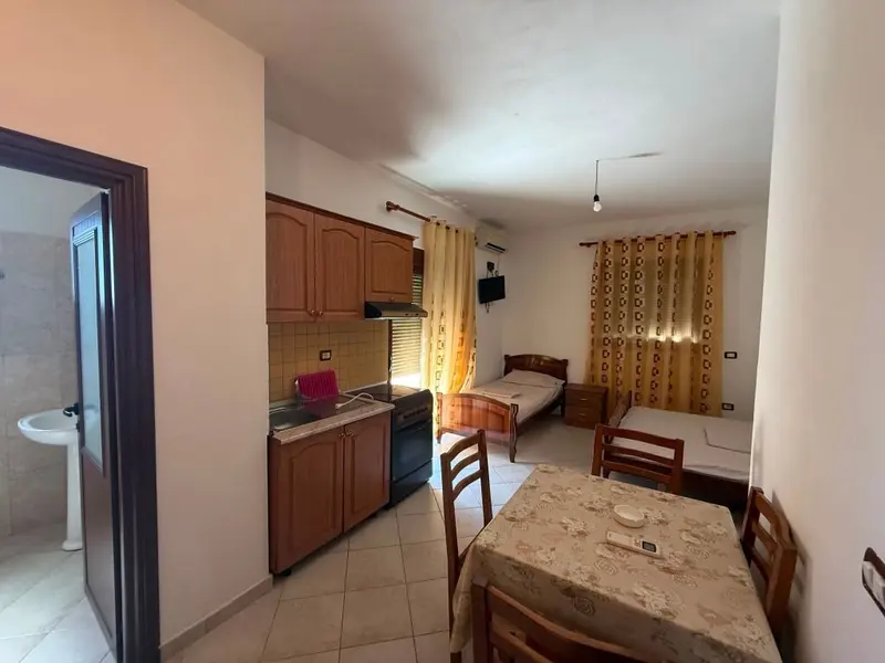 Garsoniere me qera në Rruga Rrota e Kuqe, Durrës, 47 m²