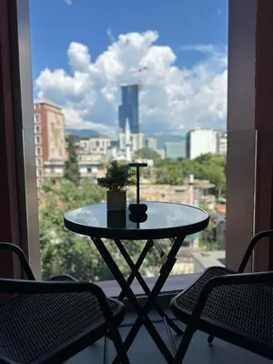 Apartament 1+1 me qera në Rruga e Kavajës, Tiranë, 80 m². Foto 2 nga 8