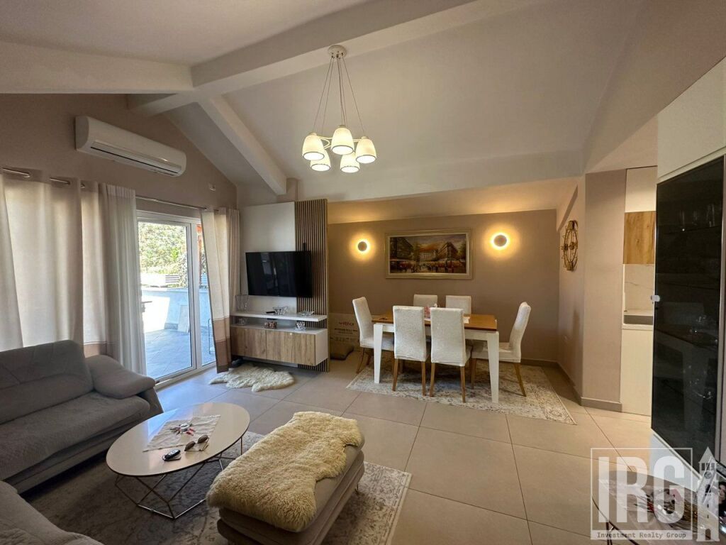 Appartamento 2+1 in affitto ad Oxhaku, Tirana, 120 m². Foto 1 di 3