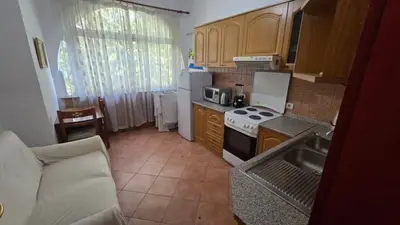 Apartament 2+1 me qera në Shallvaret, Tiranë, 100 m². Foto 7 nga 8