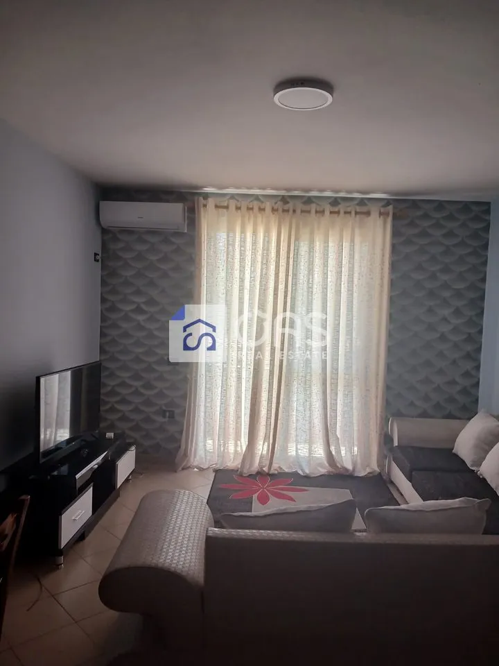 Apartament 1+1 me qera në Fresku, Tiranë, 67 m². Foto 1 nga 5