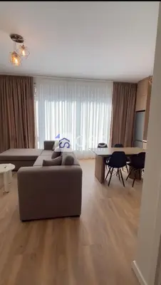 Apartament 1+1 me qera në Tiranë, 78 m². Foto 1 nga 5