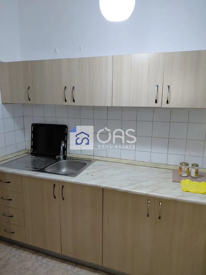Apartament 2+1 me qera në Tregu Elektrik, Tiranë, 80 m². Foto 1 nga 10