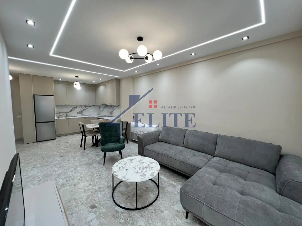 Appartamento 1+1 in affitto a Rruga Dritan Hoxha, Tirana, 100 m². Foto 1 di 10
