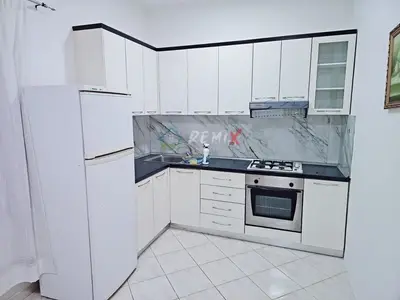 Apartment 1+1 for rent in Rruga Sulejman Pitarka, Durrës, 70 m². Photo 1 of 12