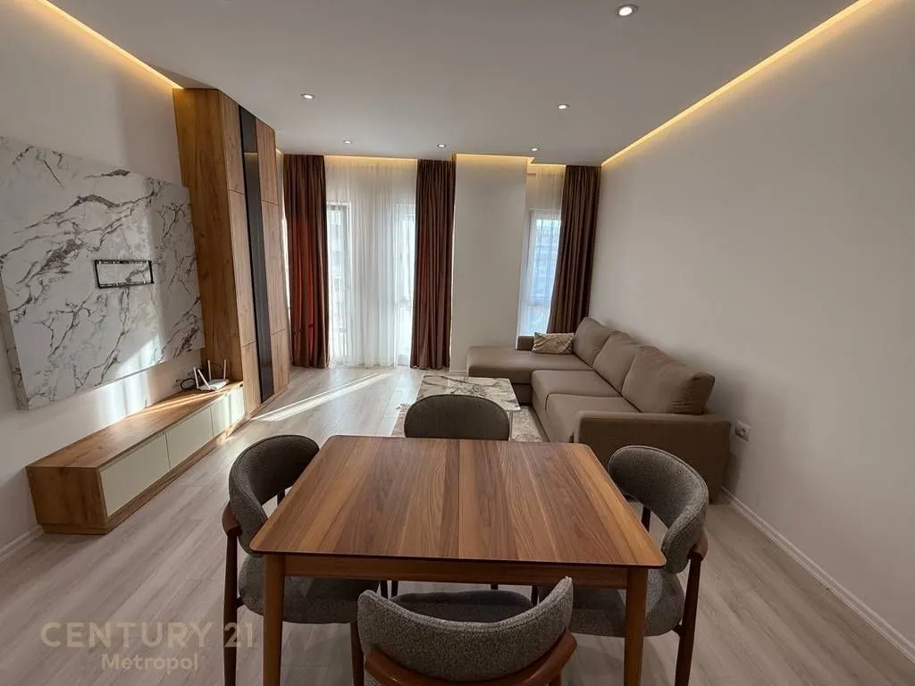 Appartamento 1+1 in affitto a Zogu i Zi, Tirana, 71 m². Foto 1 di 11