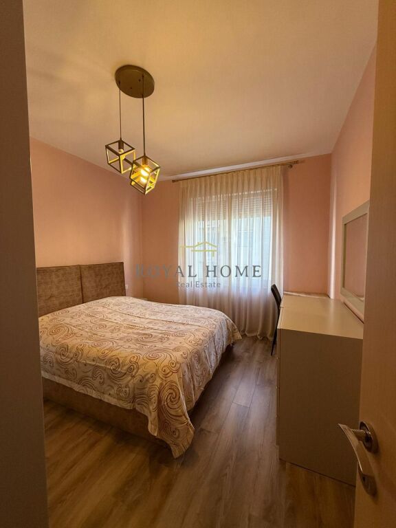 Appartamento 2+1 in affitto a Zogu i Zi, Tirana, 95 m². Foto 2 di 3