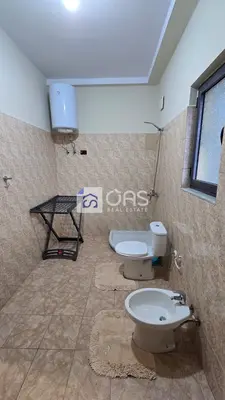 Casa indipendente 1+1 in affitto a Jordan Misja, Tirana, 60 m². Foto 8 di 9