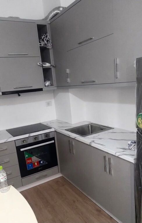 Appartamento 1+1 in affitto a Yzberisht, Tirana, 70 m². Foto 2 di 3