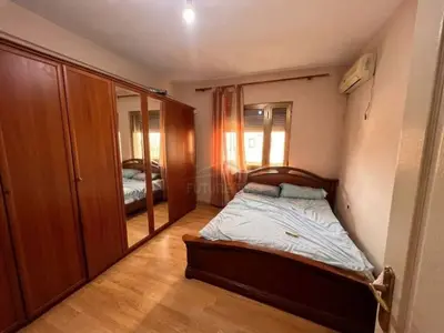 Apartment 1+1 for rent in Ambasada Amerikane, Tirana, 70 m². Photo 2 of 6