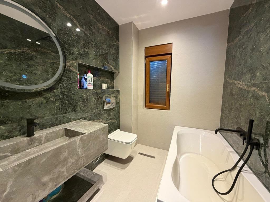 Vilë me qera në TEG, Tiranë, 350 m². Foto 3 nga 3