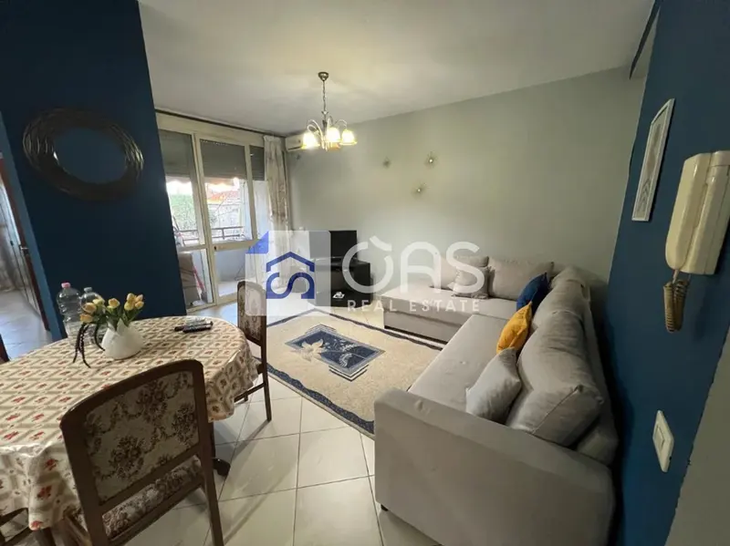 Apartament 1+1 me qera në Rruga Fortuzi, Tiranë, 65 m²