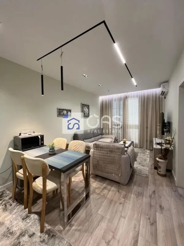 Apartament 1+1 me qera në Sheshi Skënderbej, Tiranë, 62 m²