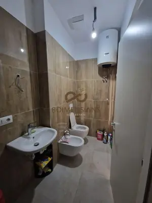 Negozio in affitto a Rruga e Kavajës, Tirana, 103 m². Foto 4 di 4