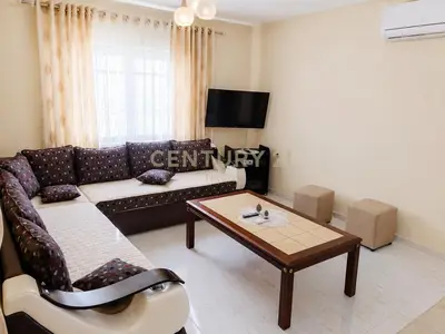 Appartamento 1+1 in affitto a Spitali Ushtarak, Tirana, 120 m². Foto 1 di 5