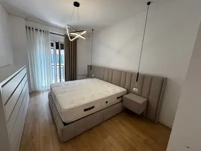 Apartament 3+1 me qera në Rruga e Kosovarëve, Tiranë, 150 m². Foto 10 nga 12