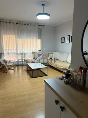 Apartament 2+1 me qera në 21 Dhjetori, Tiranë, 100 m². Foto 1 nga 12