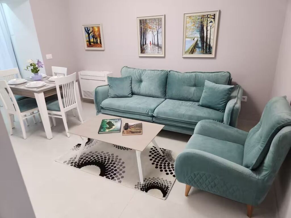 Apartament 2+1 me qera në Stadiumi Dinamo, Tiranë, 90 m². Foto 1 nga 3