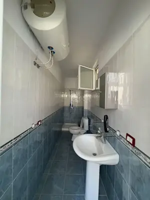 Appartamento 2+1 in affitto a Stacioni i Trenit, Durazzo, 120 m². Foto 11 di 12