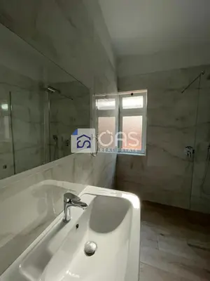 Appartamento 1+1 in affitto a Rruga Deshmoret e Fekenit, Tirana, 60 m². Foto 8 di 8