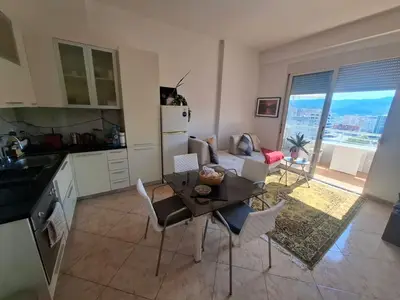 Apartament 1+1 me qera në Rruga Kosova, Vlorë, 80 m². Foto 5 nga 12