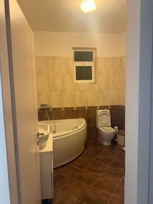 Apartament 3+1 me qera në Vilat Gjermane, Tiranë, 110 m². Foto 5 nga 10
