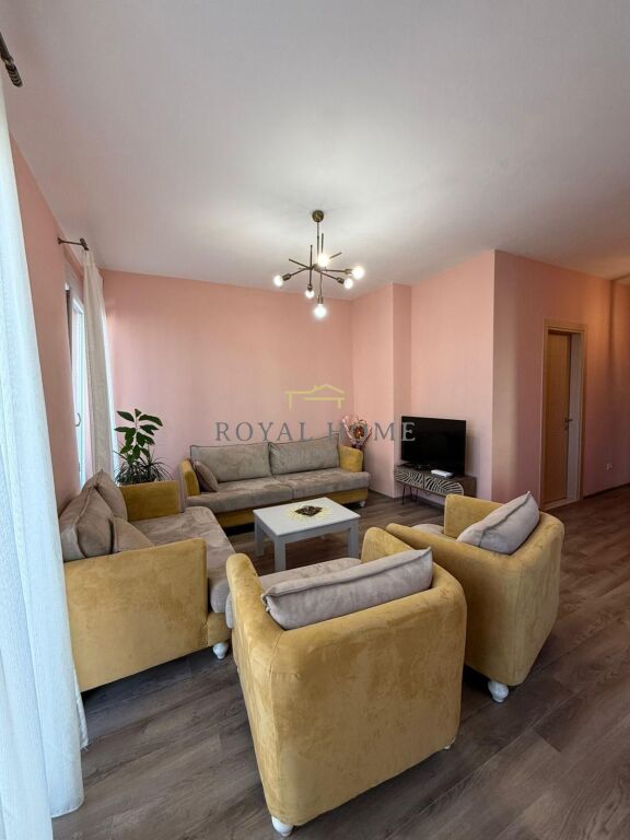 Appartamento 2+1 in affitto a Zogu i Zi, Tirana, 95 m². Foto 1 di 3