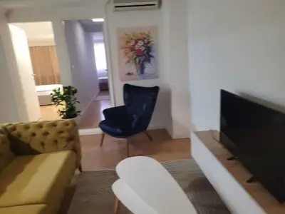 Apartment 2+1 for rent in Rruga Perlat Rexhepi, Tirana, 85 m². Photo 3 of 12