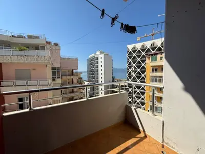 Apartament me qera në Porti, Vlorë, 50 m². Foto 1 nga 8