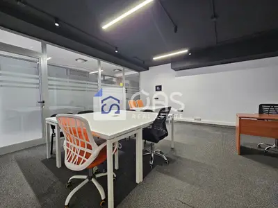 Zyrë me qera në Pazari i Ri, Tiranë, 72 m². Foto 3 nga 4