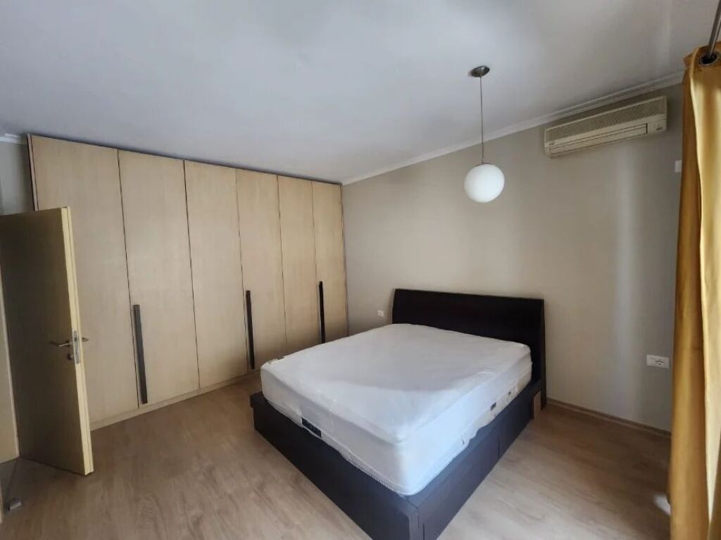 Apartament 2+1 me qera në Komuna e Parisit, Tiranë, 119 m². Foto 3 nga 3