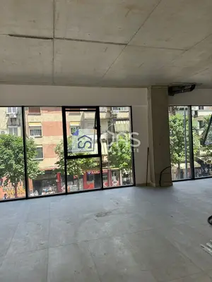 Office for rent in Rruga e Barrikadave, Tirana, 365 m². Photo 7 of 11
