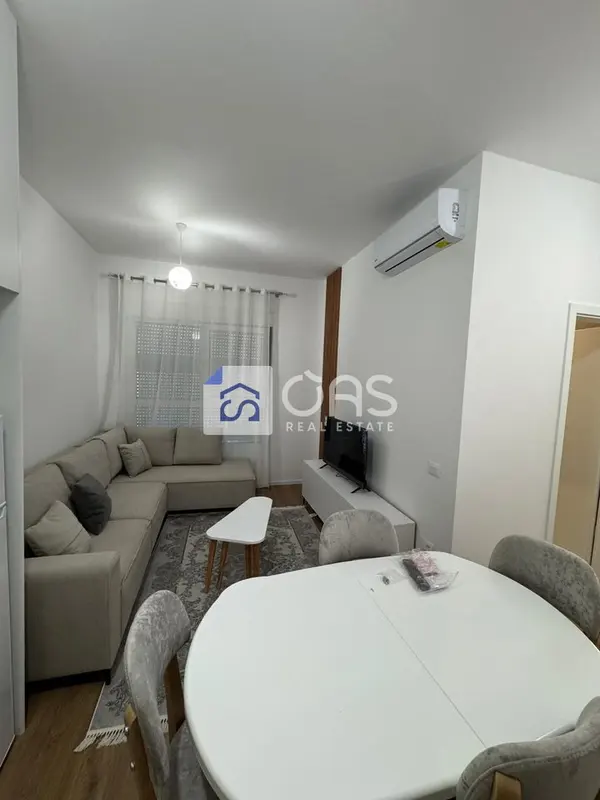 Appartamento 1+1 in affitto ad Ali Demi, Tirana, 55 m²