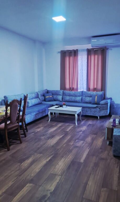 Appartamento 1+1 in affitto a Paskuqan, Kamza, 65 m². Foto 1 di 3