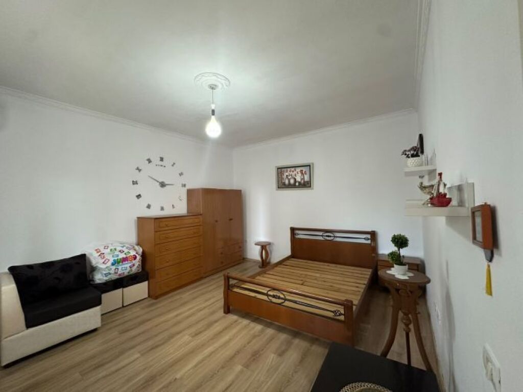 Apartament 2+1 me qera në Sauk, Tiranë, 84 m². Foto 2 nga 3