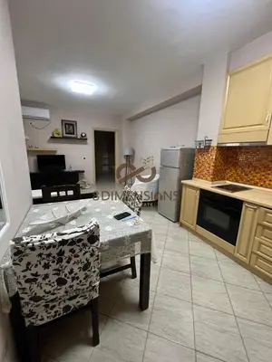 Apartament 2+1 me qera në Sheshi Willson, Tiranë, 70 m². Foto 2 nga 4