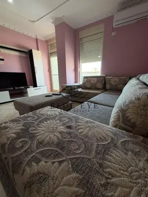Appartamento 1+1 in affitto a Shkëmbi i Kavajës, Durazzo, 60 m². Foto 6 di 8