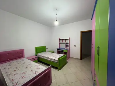 Casa indipendente 2+1 in affitto a Misto Mame, Tirana, 110 m². Foto 4 di 7