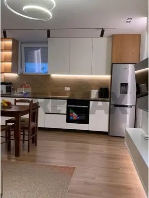 Appartamento 1+1 in affitto a Rruga Mihal Grameno, Tirana, 65 m². Foto 2 di 5