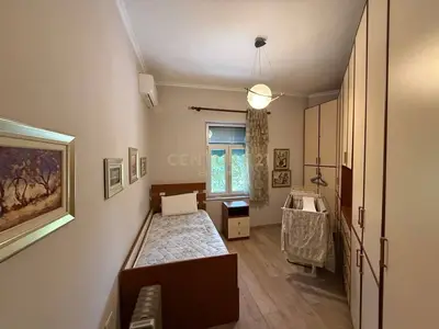 Apartament 2+1 me qera në Blloku, Tiranë, 91 m². Foto 10 nga 10