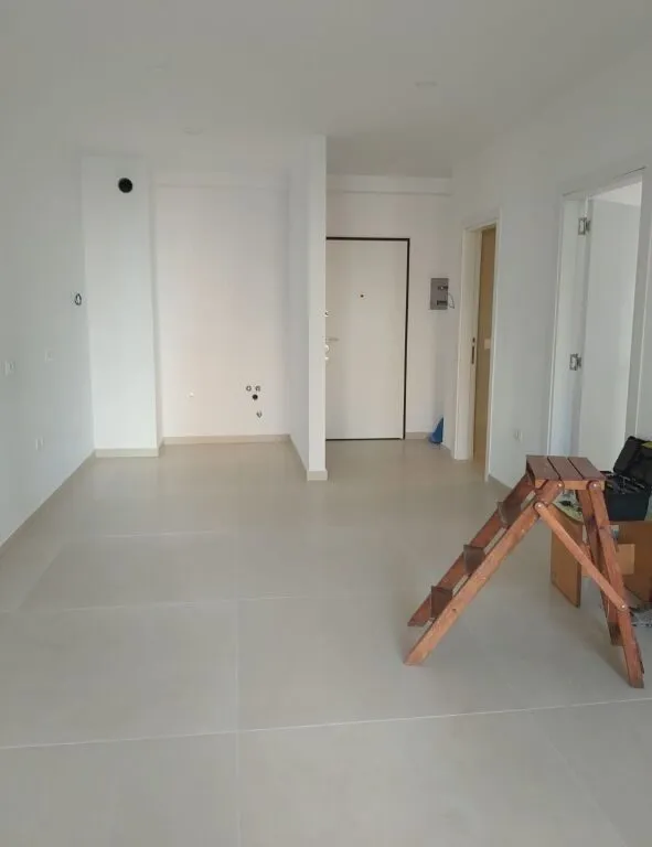 Apartament 1+1 me qera në Rruga Kongresi i Manastirit, Tiranë, 60 m². Foto 1 nga 5