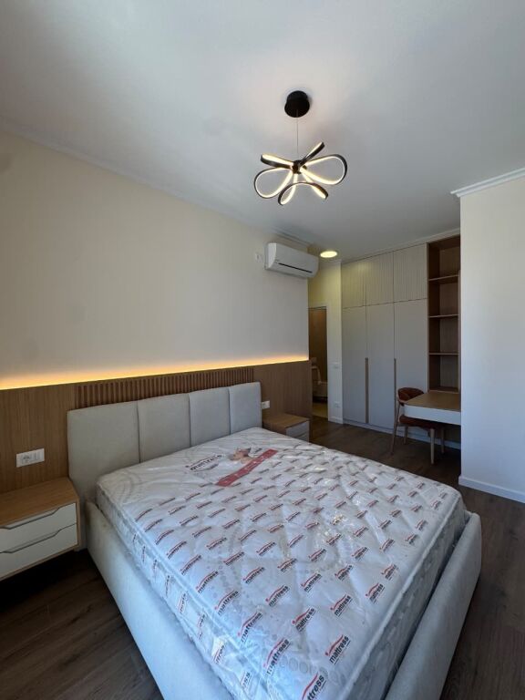 Apartament 2+1 me qera në Komuna e Parisit, Tiranë, 106 m². Foto 3 nga 3