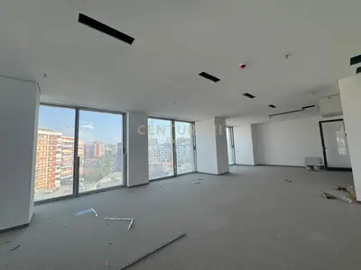 Zyrë me qera në Qendra Tregtare ETC, Tiranë, 134 m². Foto 2 nga 4