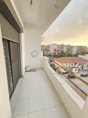 Apartament 2+1 me qera në Durrës, 100 m². Foto 3 nga 12