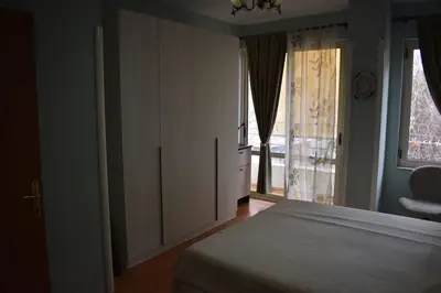 Apartament 2+1 me qera në Kodra e Diellit, Tiranë, 100 m². Foto 7 nga 11