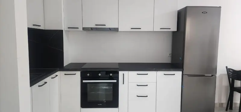 Apartament 1+1 me qera në Spitali QSUT, Tiranë, 75 m²
