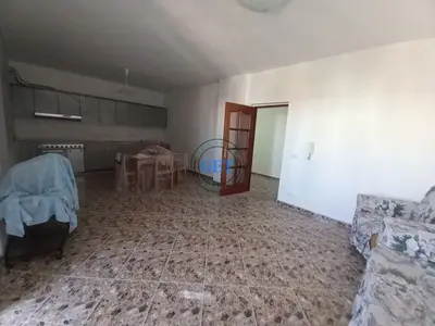 Appartamento 3+1 in affitto a Tregu Fshatar, Durazzo, 145 m². Foto 2 di 11