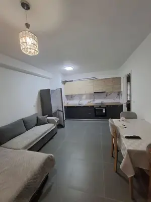 Appartamento 3+2 in affitto a Rruga 5 Maji, Tirana, 110 m². Foto 1 di 7