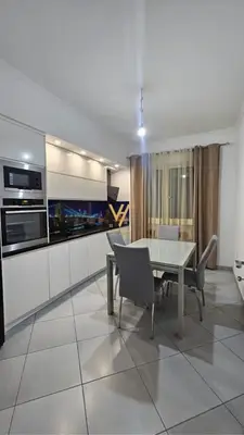 Apartment 1+1 for rent in Globe, Tirana, 75 m². Photo 2 of 5